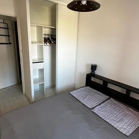 De La Gardiole A La * Frontignan