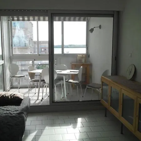 De La Gardiole A La *